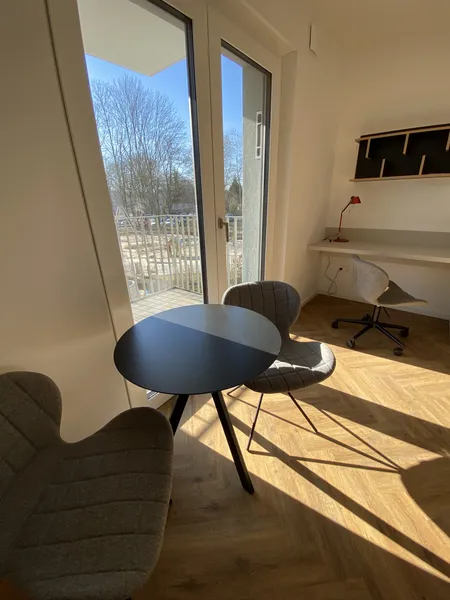 Ein Zuhause, das Ihren Lifestyle widerspiegelt.  Voll möbliert, Balkon und Einbauküche. — photo 1